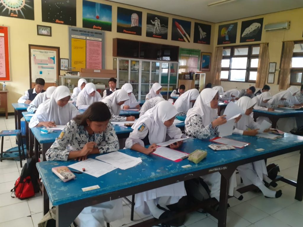 EVALUASI MIPA BILINGUAL SEMESTER GASAL SMP NEGERI 1 TUBAN T.P 2019/2020