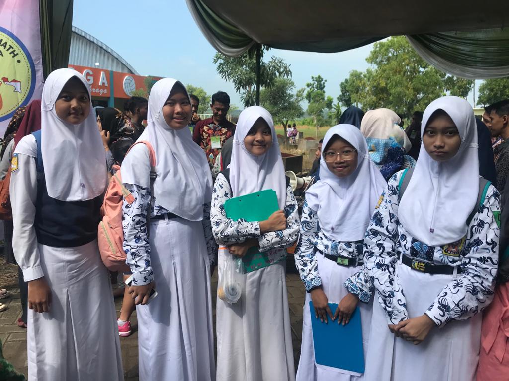 11 SISWA SMP N 1 TUBAN MASUK BABAK FINAL KMNR 15